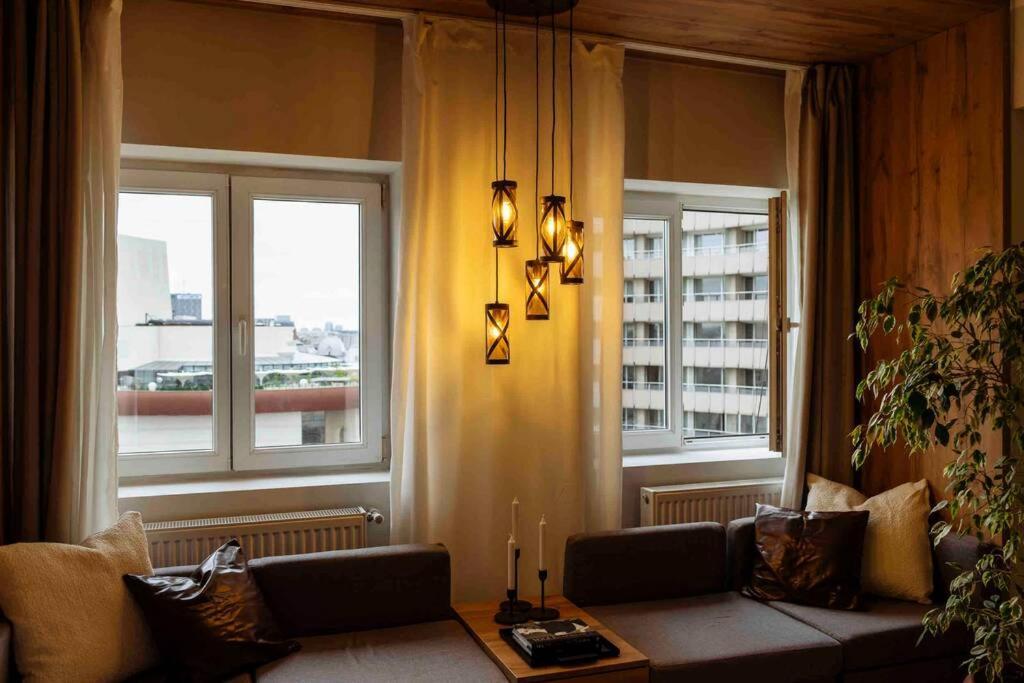 Ferienwohnung Stunning Views 2BR Intercontinental Flat Bukarest Exterior foto