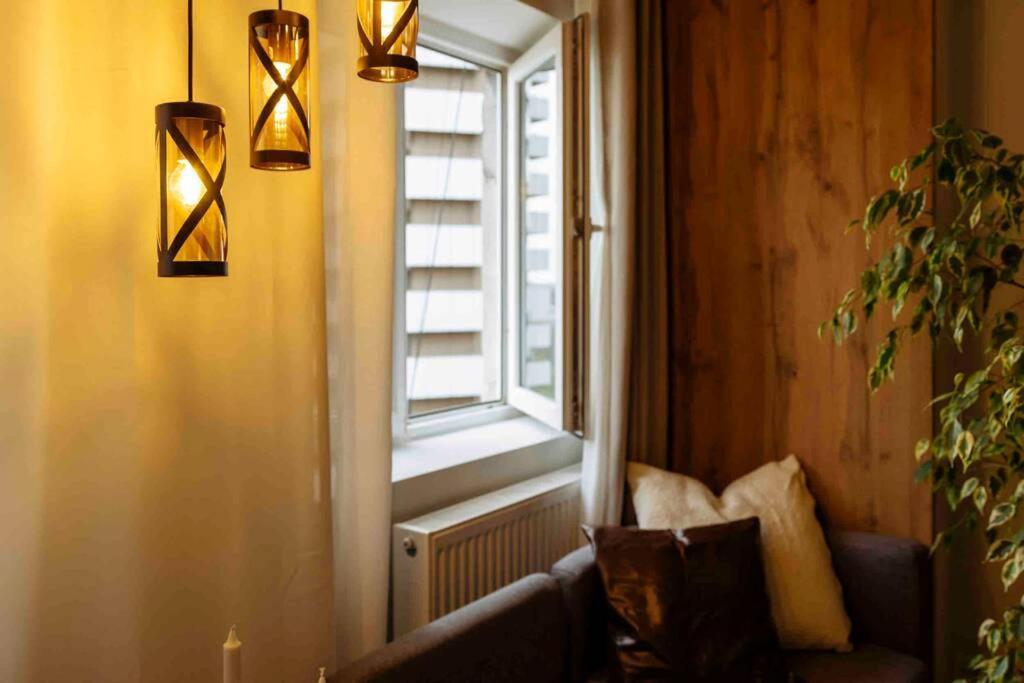Ferienwohnung Stunning Views 2BR Intercontinental Flat Bukarest Exterior foto